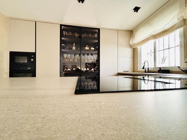 4 sovrum Villa till salu i Playa de Muchavista, El Campello med pool - 550 000 € (Ref: 9615490)