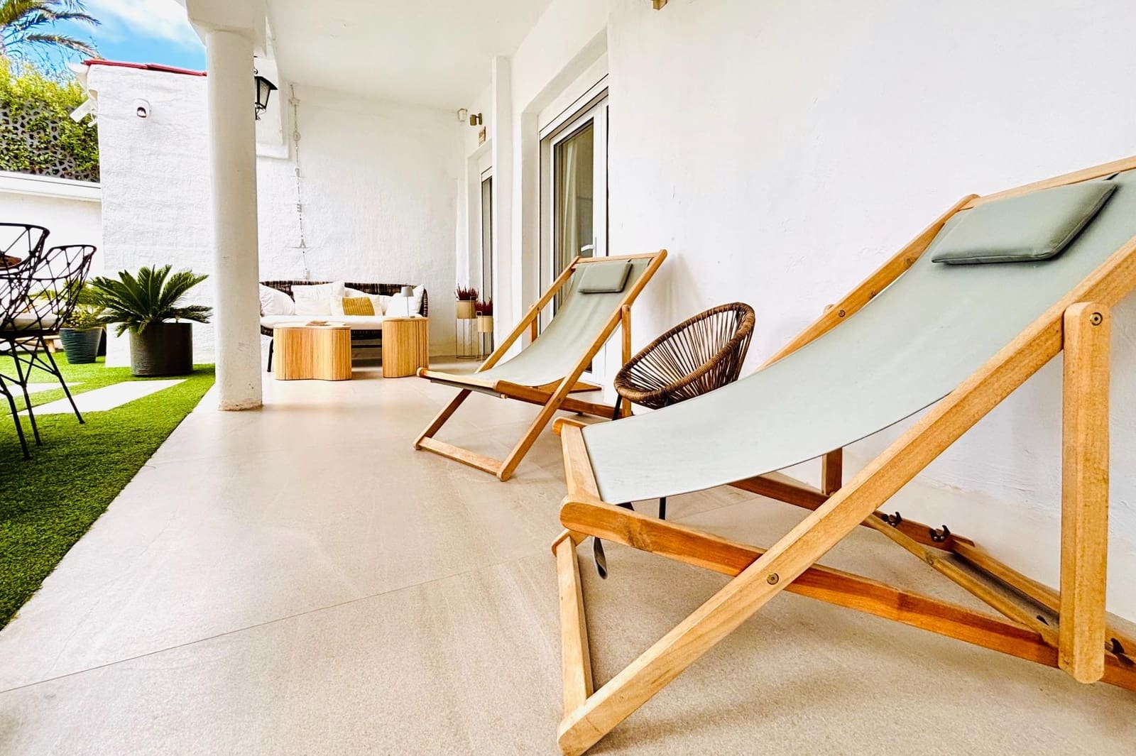 4 bedroom Villa for sale in Playa de Muchavista with pool - € 550,000 (Ref: 9615490)