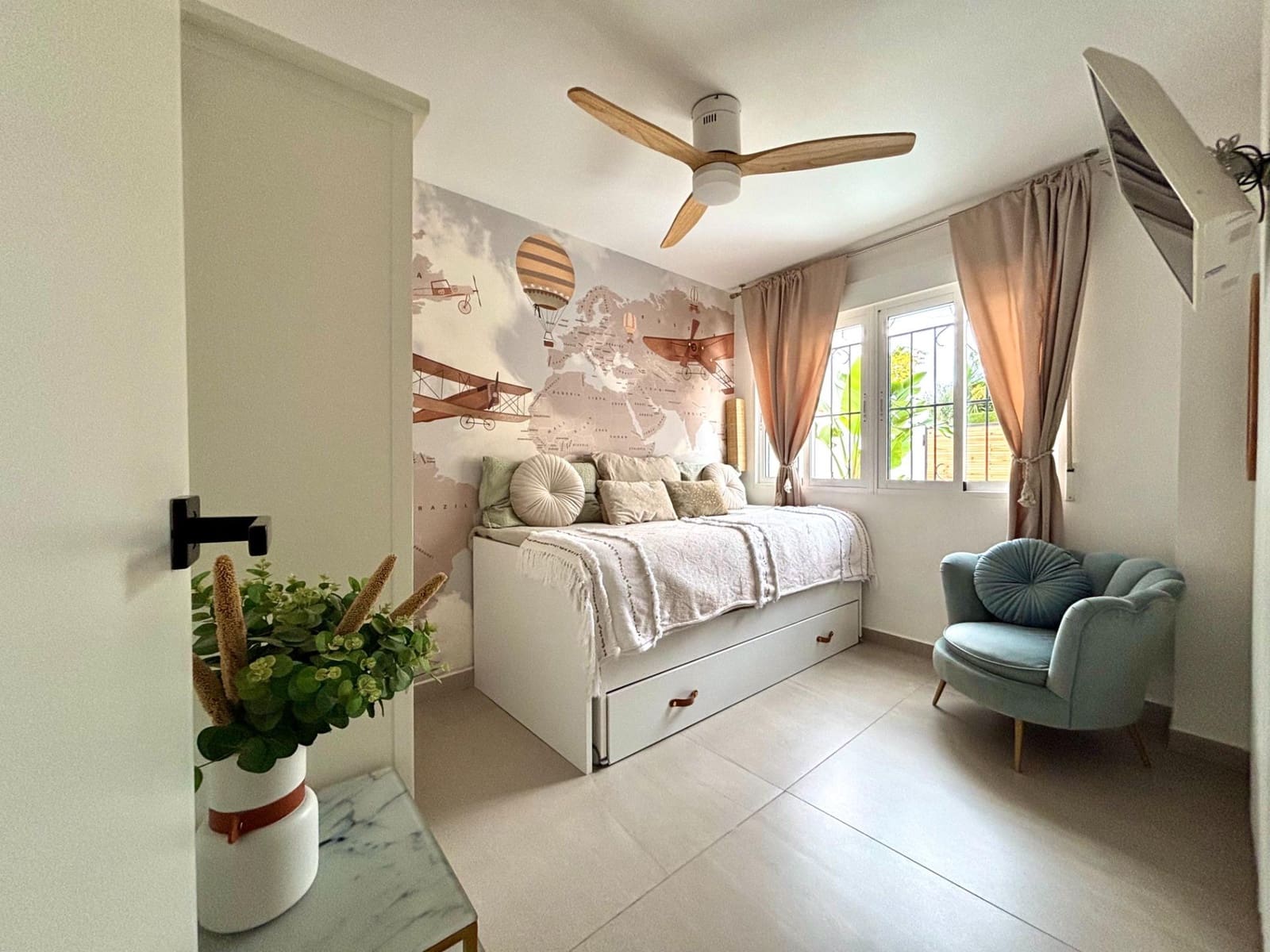 4 bedroom Villa for sale in Playa de Muchavista with pool - € 550,000 (Ref: 9615490)