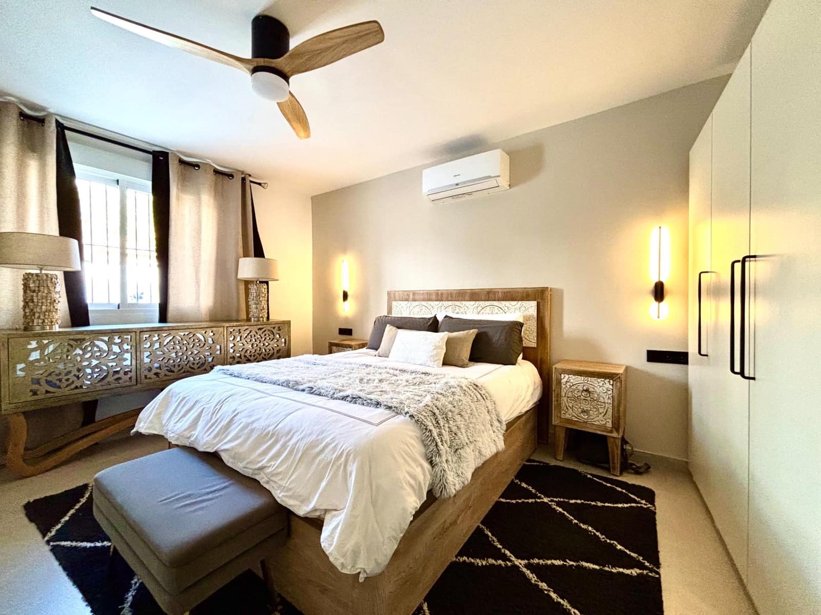 4 bedroom Villa for sale in Playa de Muchavista with pool - € 550,000 (Ref: 9615490)