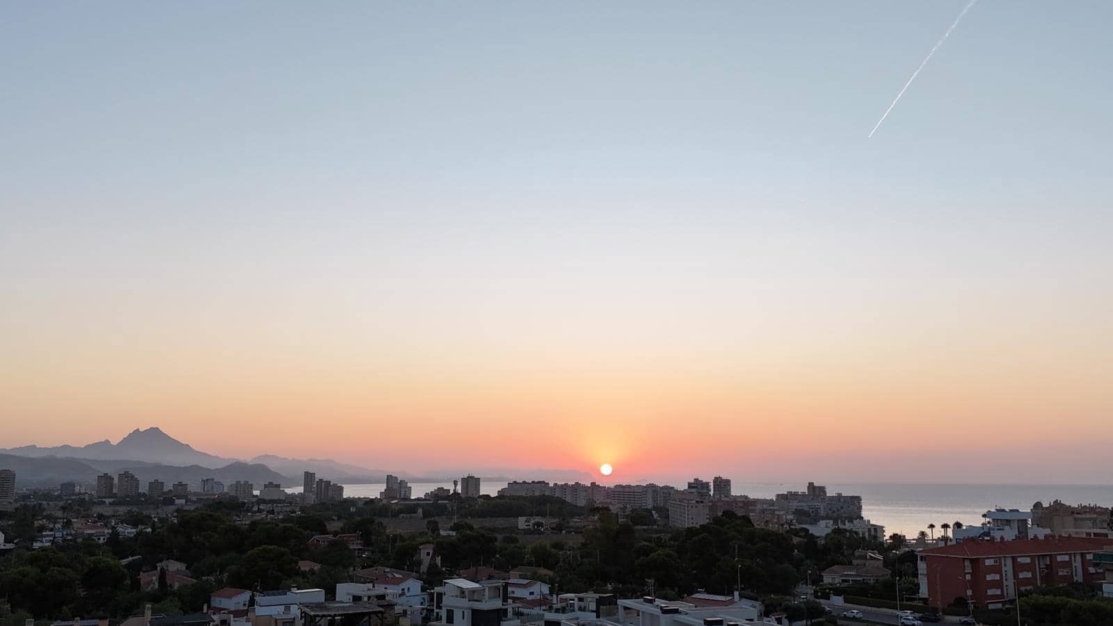 4 bedroom Villa for sale in Playa de Muchavista with pool - € 550,000 (Ref: 9615490)