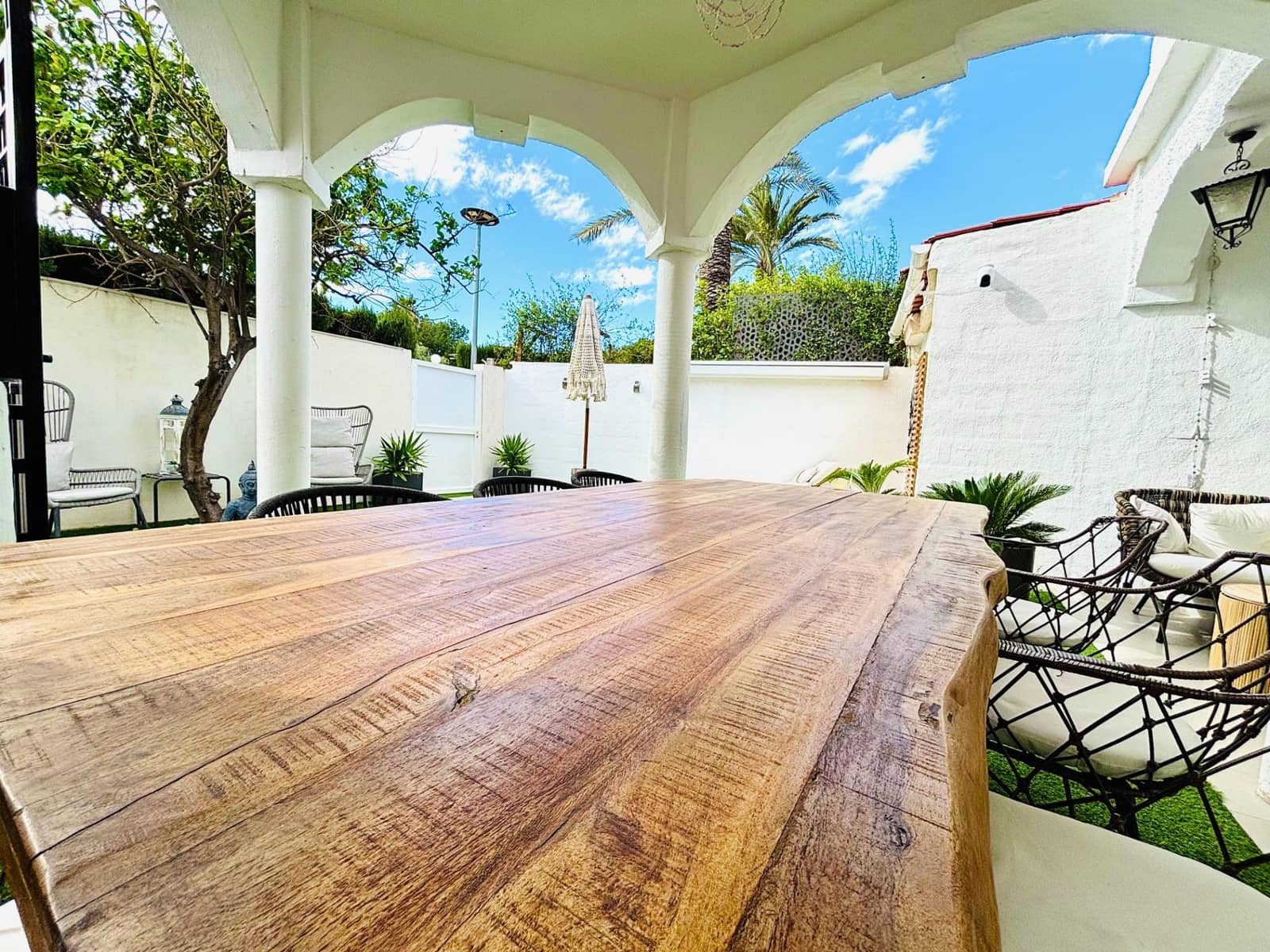 4 bedroom Villa for sale in Playa de Muchavista with pool - € 550,000 (Ref: 9615490)