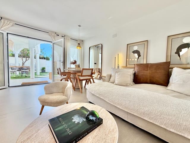 4 soveværelse Rækkehus til salg i Playa de Muchavista, El Campello med swimmingpool - € 550.000 (Ref: 9615490)