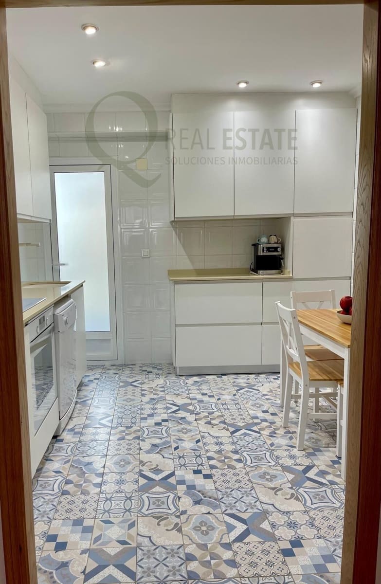 Piso de 4 habitaciones en Alicante / Alacant ciudad en venta con garaje - 397.000 € (Ref: 9615492)
