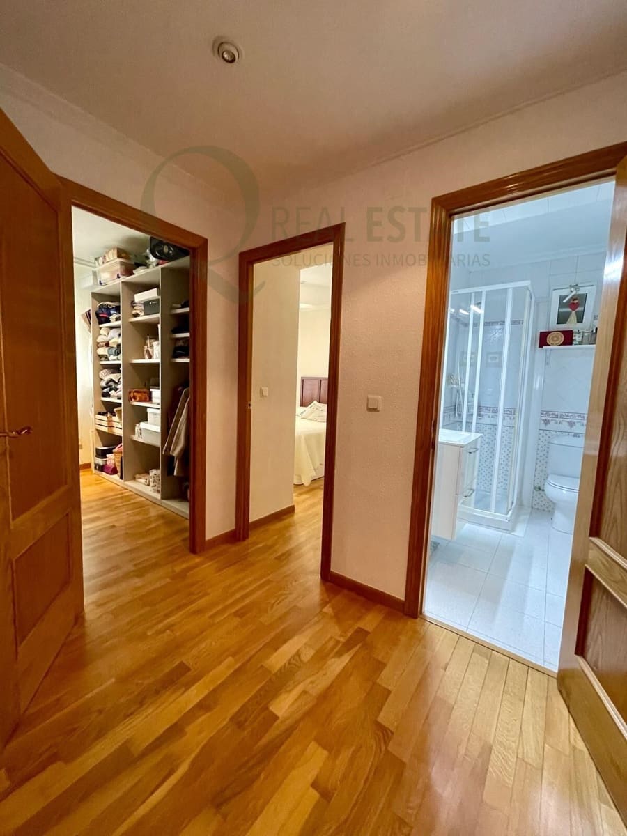 Piso de 4 habitaciones en Alicante / Alacant ciudad en venta con garaje - 397.000 € (Ref: 9615492)