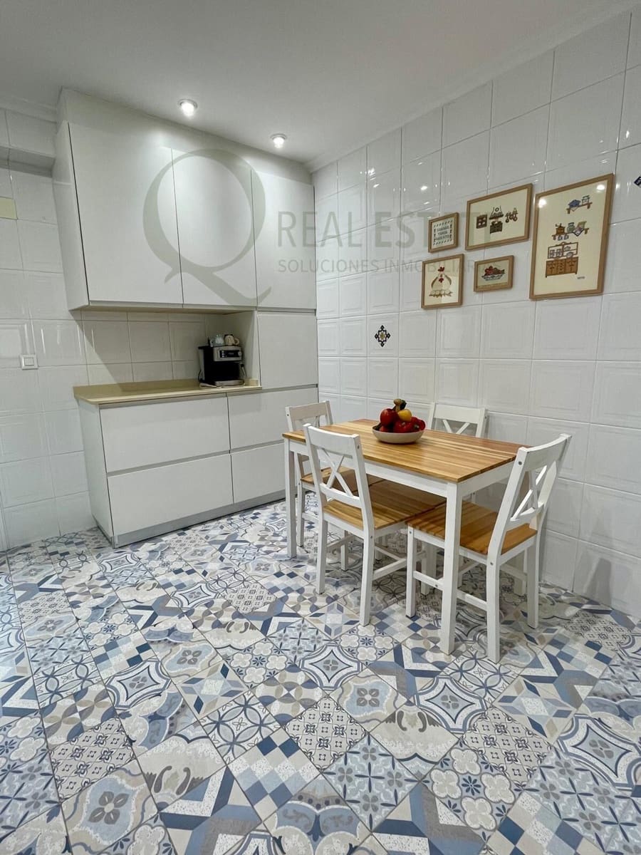 Piso de 4 habitaciones en Alicante / Alacant ciudad en venta con garaje - 397.000 € (Ref: 9615492)