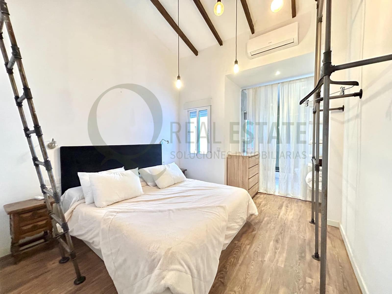 3 soveværelse Lejlighed til leje i Alicante by - € 1.450 (Ref: 9619259)