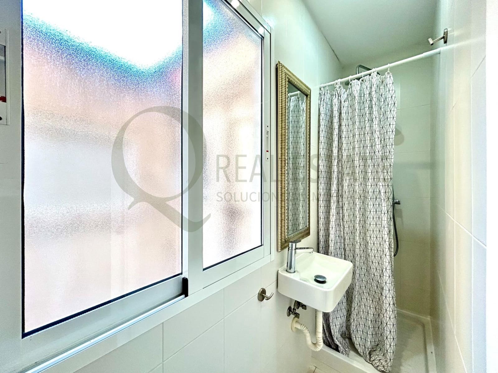 3 soveværelse Lejlighed til leje i Alicante by - € 1.450 (Ref: 9619259)