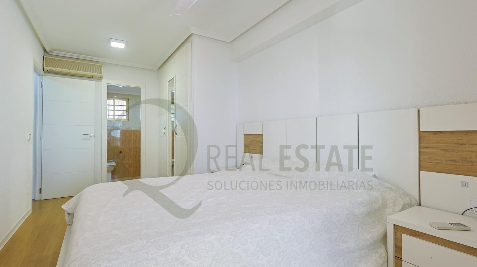 3 soveværelse Lejlighed til salg i Playa de San Juan med swimmingpool garage - € 598.000 (Ref: 9619261)