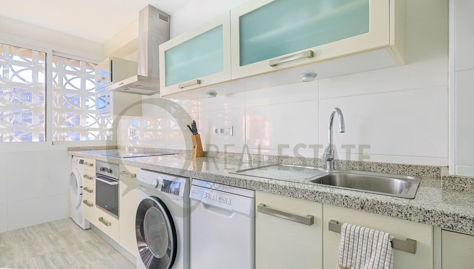 3 soveværelse Lejlighed til salg i Playa de San Juan med swimmingpool garage - € 598.000 (Ref: 9619261)