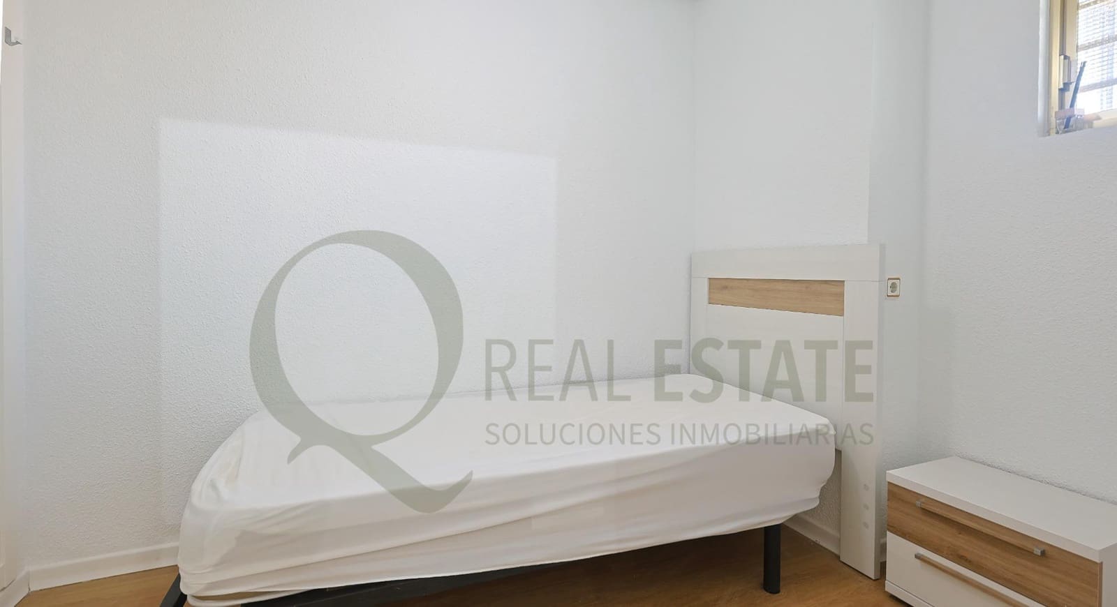 3 bedroom Flat for sale in Playa de San Juan with pool garage - € 598,000 (Ref: 9619261)