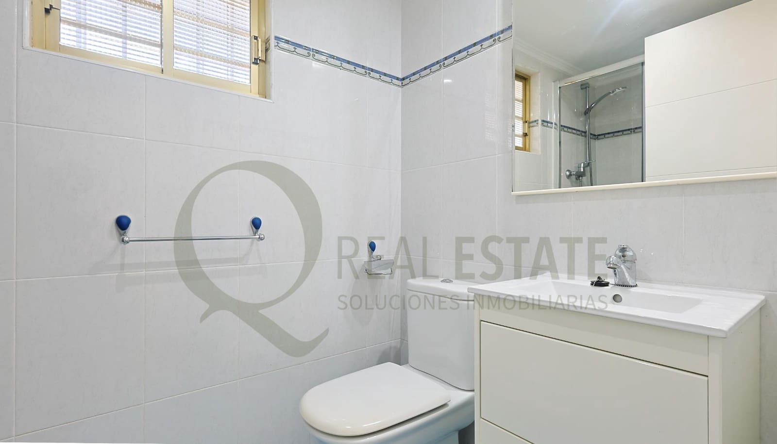 3 bedroom Flat for sale in Playa de San Juan with pool garage - € 598,000 (Ref: 9619261)