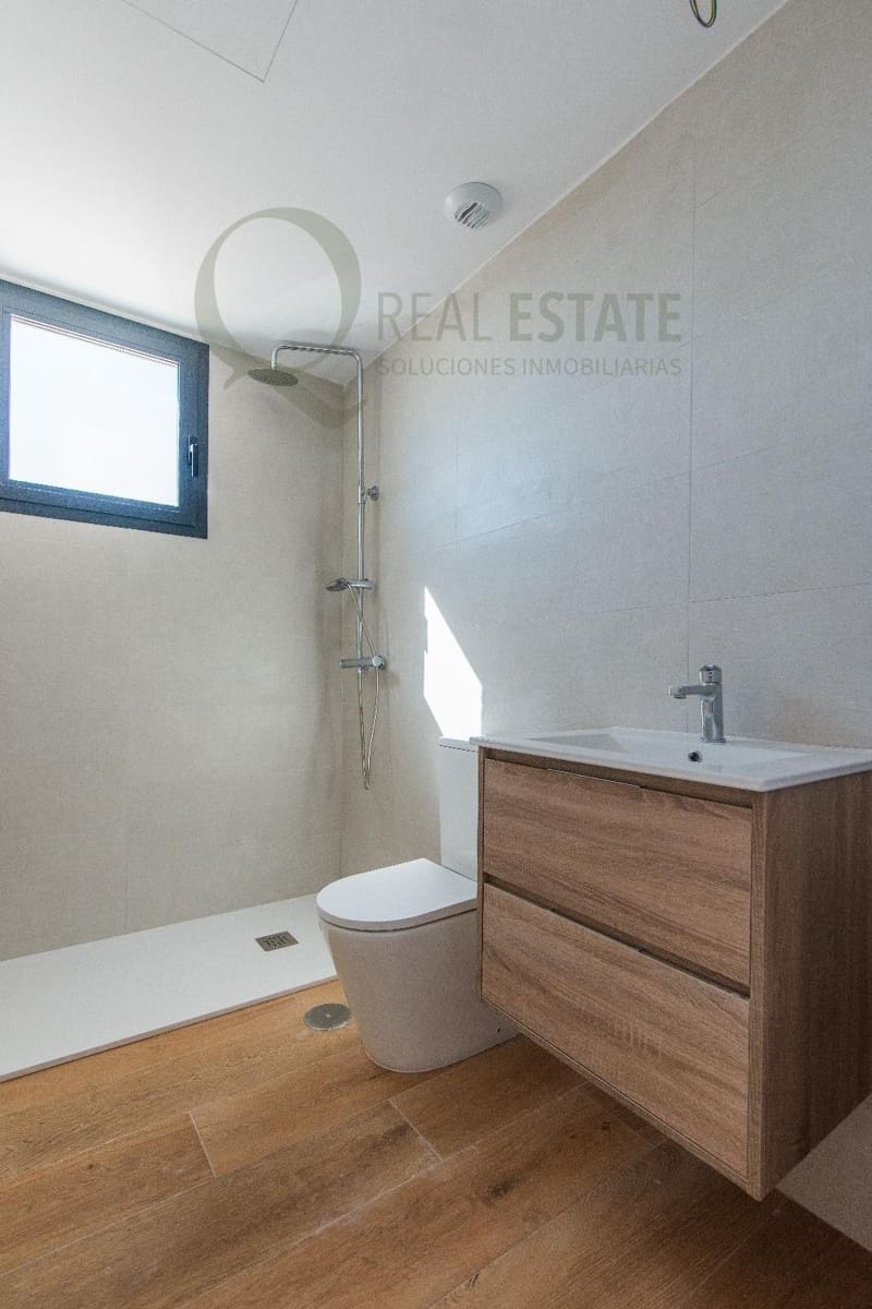 3 bedroom Flat for sale in Alicante / Alacant city with pool garage - € 499,000 (Ref: 9619263)