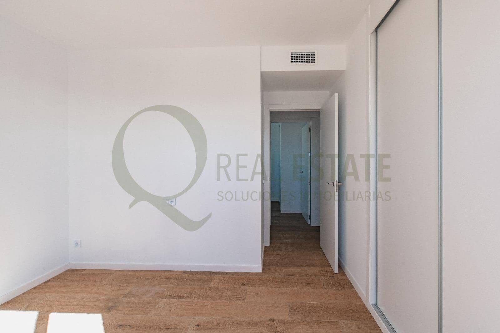 3 bedroom Flat for sale in Alicante / Alacant city with pool garage - € 499,000 (Ref: 9619263)