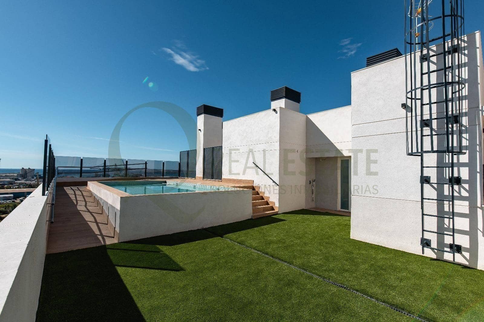 3 bedroom Flat for sale in Alicante / Alacant city with pool garage - € 499,000 (Ref: 9619263)