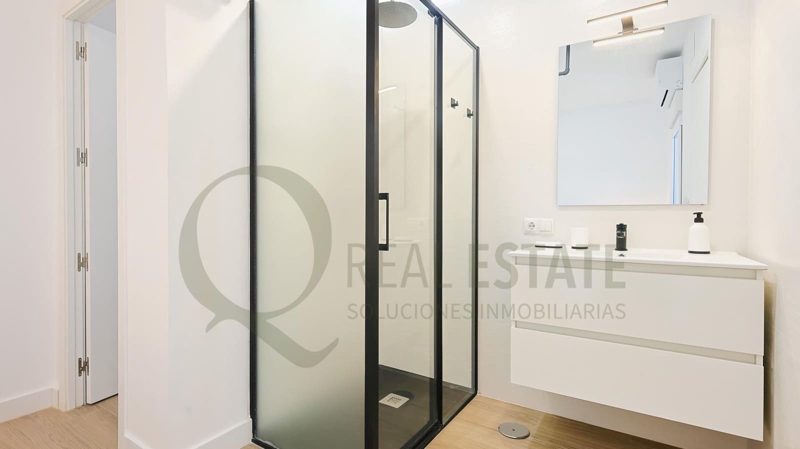 9 Zimmer Hotel zu verkaufen in Alicante / Alacant Stadt - 2.380.000 € (Ref: 9619264)