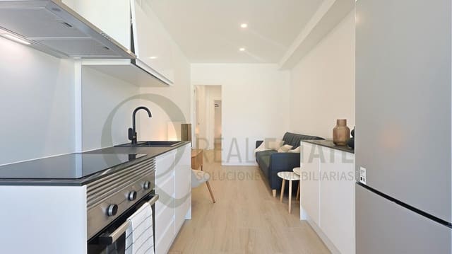 Hotel de 9 habitaciones en Alicante / Alacant ciudad en venta - 2.380.000 € (Ref: 9619264)