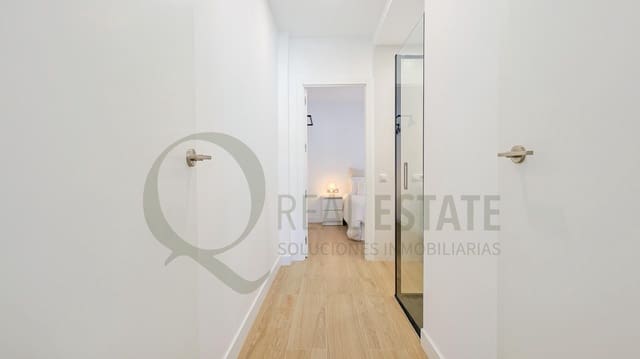 Hotel de 9 habitaciones en Alicante / Alacant ciudad en venta - 2.380.000 € (Ref: 9619264)