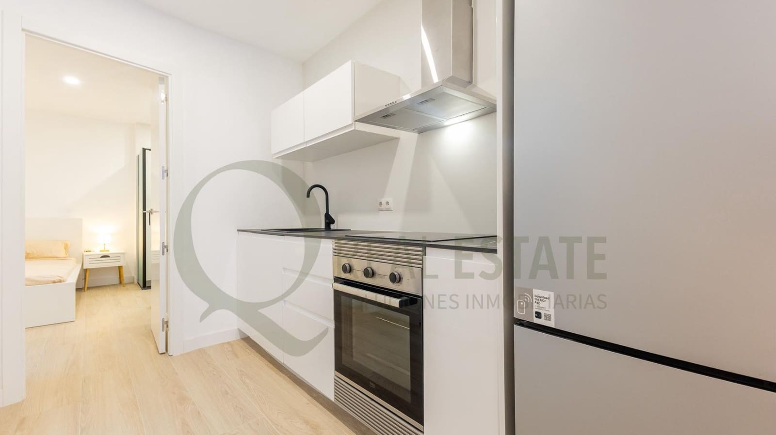 Hotel de 9 habitaciones en Alicante / Alacant ciudad en venta - 2.380.000 € (Ref: 9619264)