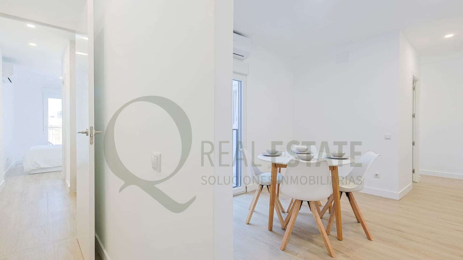 Hotel de 9 habitaciones en Alicante / Alacant ciudad en venta - 2.380.000 € (Ref: 9619264)