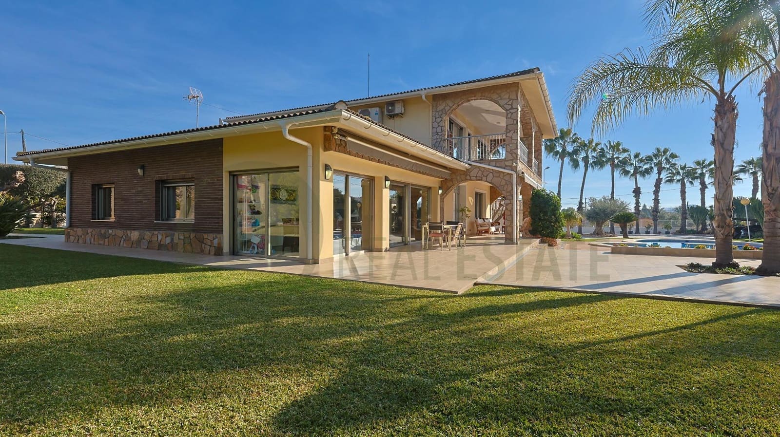 5 camera da letto Villa in vendita in San Vicente / Sant Vicent del Raspeig con piscina garage - 1.680.000 € (Rif: 9619265)