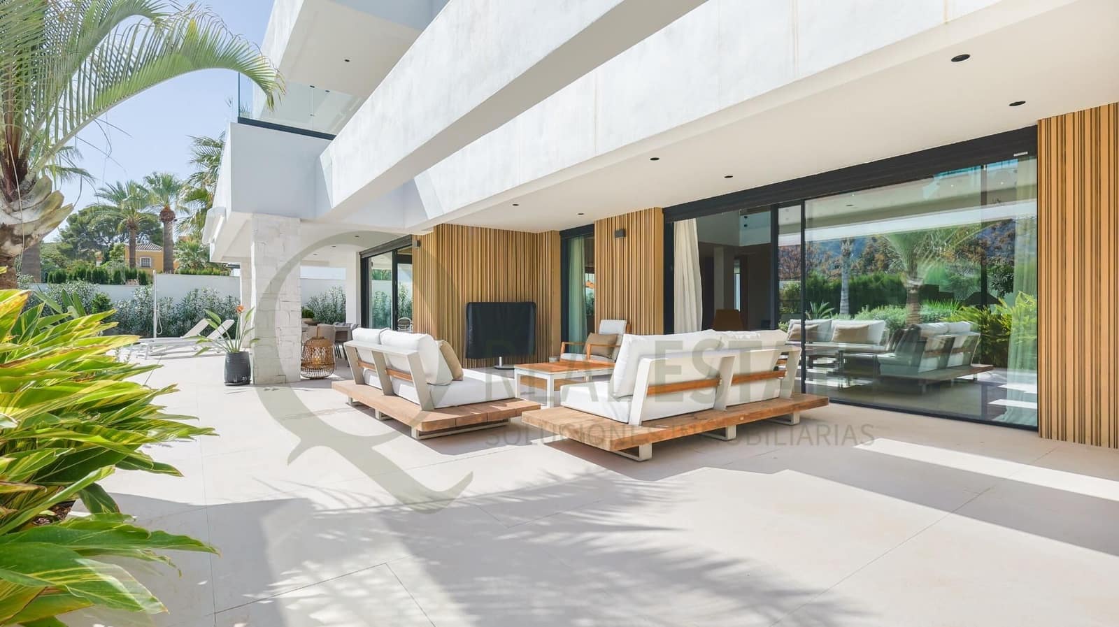 4 slaapkamer Villa te koop in Alicante stad met zwembad - € 2.640.000 (Ref: 9619269)