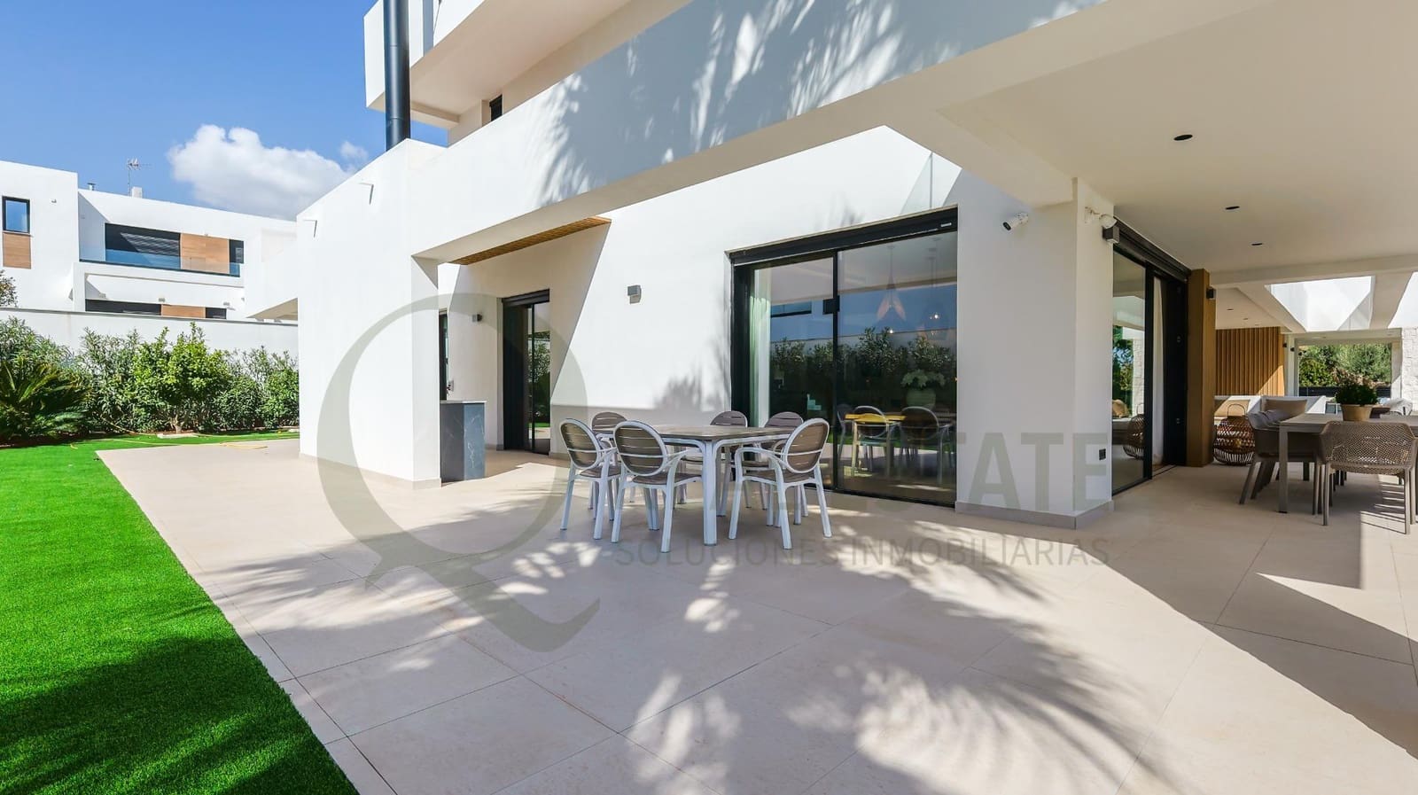 4 slaapkamer Villa te koop in Alicante stad met zwembad - € 2.640.000 (Ref: 9619269)