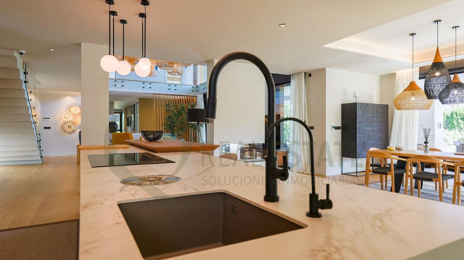 4 slaapkamer Villa te koop in Alicante stad met zwembad - € 2.640.000 (Ref: 9619269)