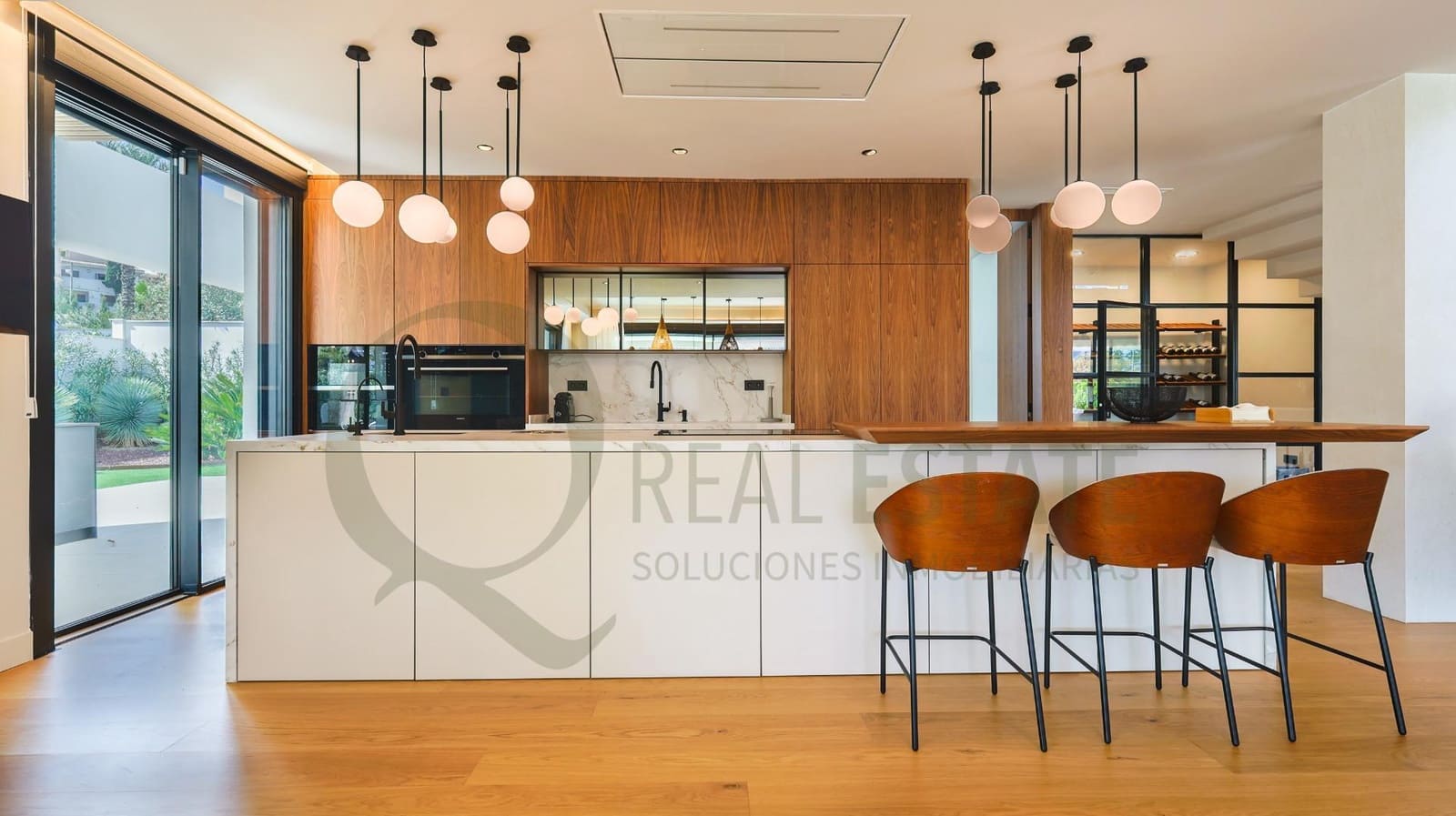 4 slaapkamer Villa te koop in Alicante stad met zwembad - € 2.640.000 (Ref: 9619269)