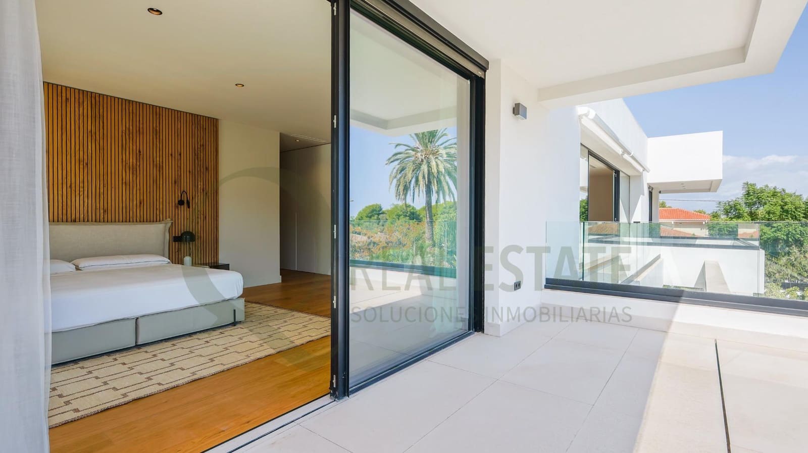 4 slaapkamer Villa te koop in Alicante stad met zwembad - € 2.640.000 (Ref: 9619269)
