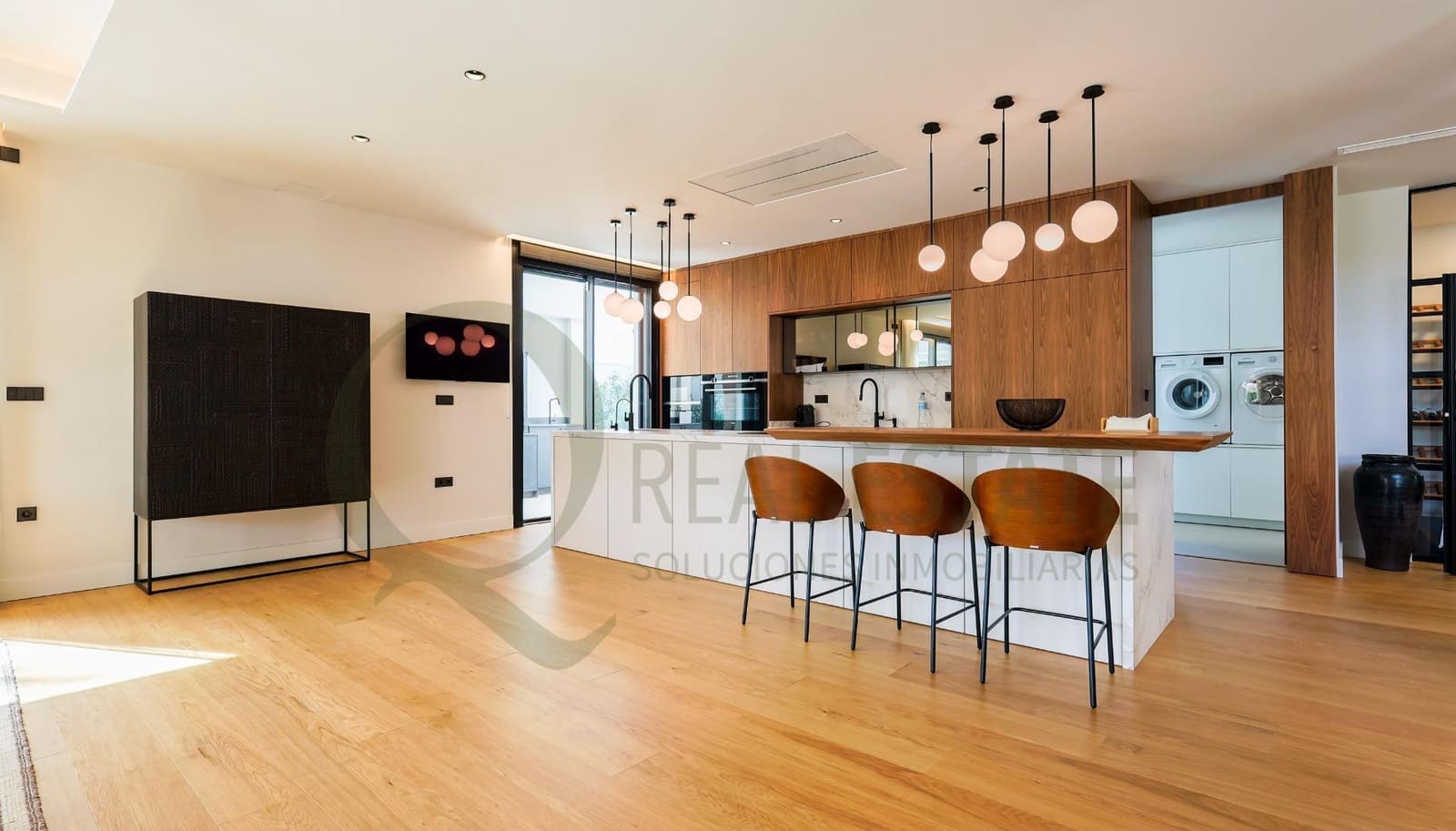 4 slaapkamer Villa te koop in Alicante stad met zwembad - € 2.640.000 (Ref: 9619269)