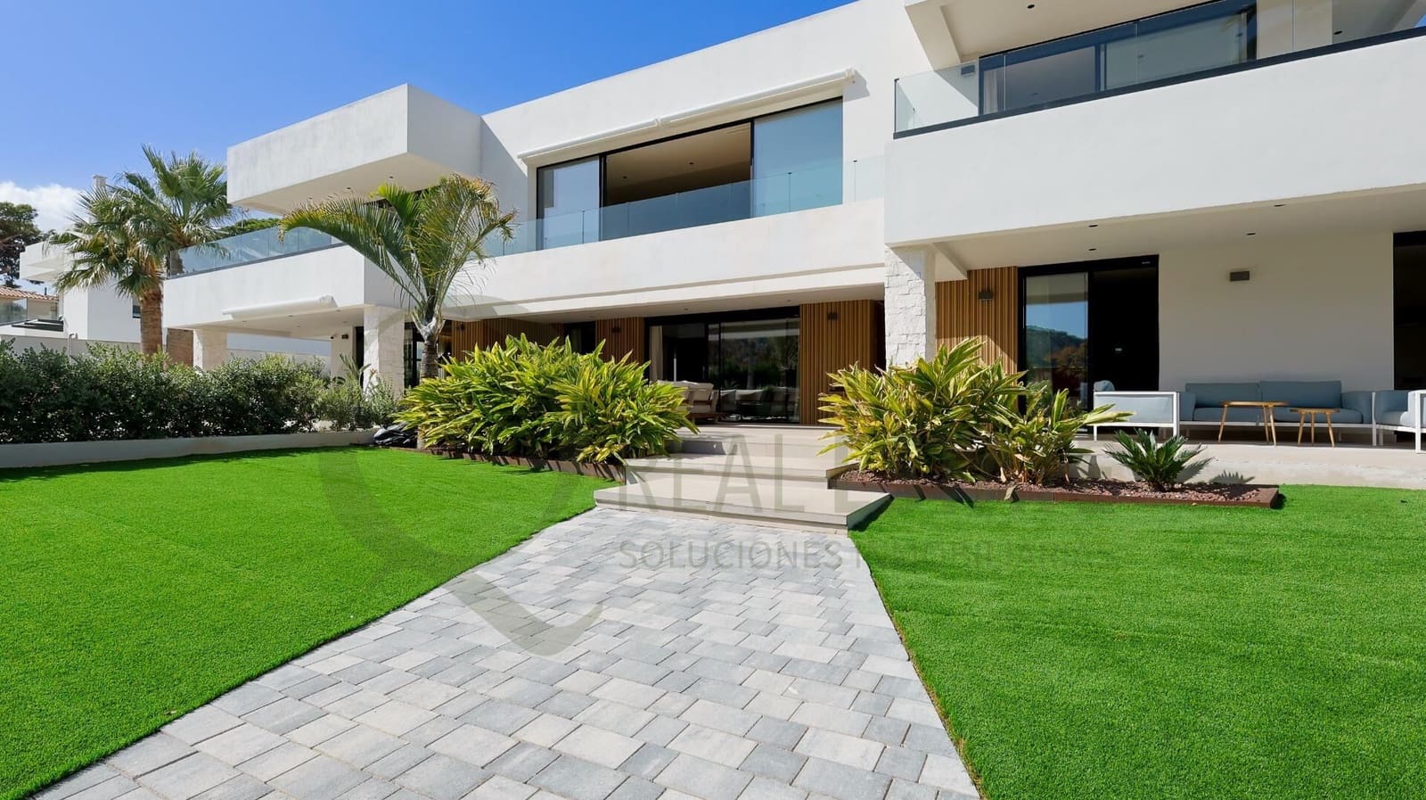 4 slaapkamer Villa te koop in Alicante stad met zwembad - € 2.640.000 (Ref: 9619269)