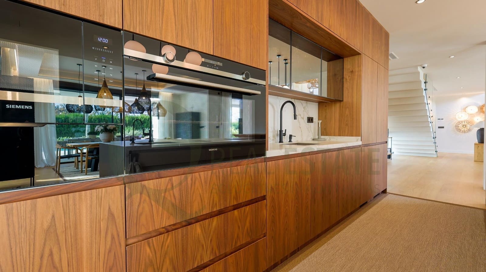 4 slaapkamer Villa te koop in Alicante stad met zwembad - € 2.640.000 (Ref: 9619269)