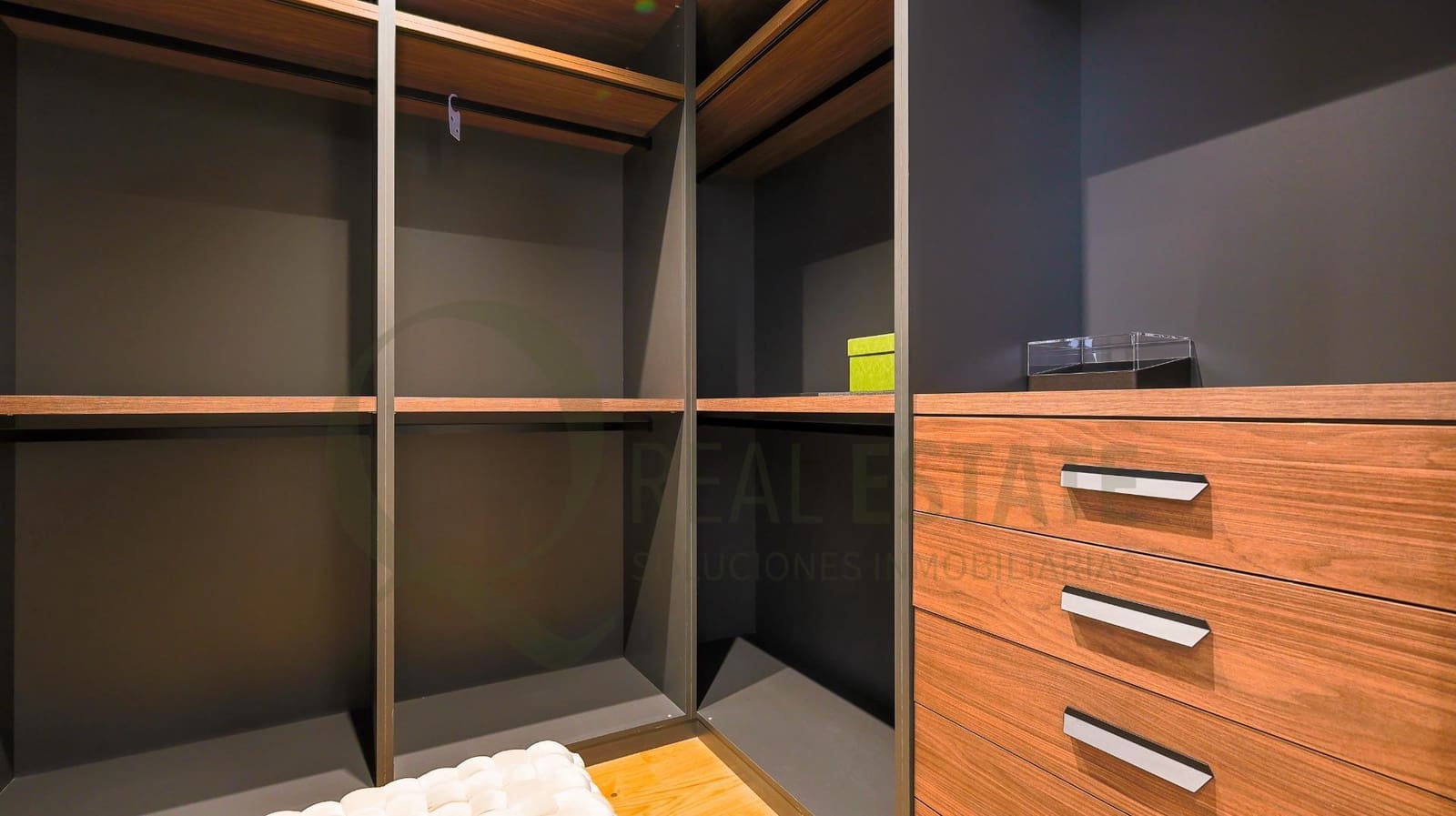 4 slaapkamer Villa te koop in Alicante stad met zwembad - € 2.640.000 (Ref: 9619269)