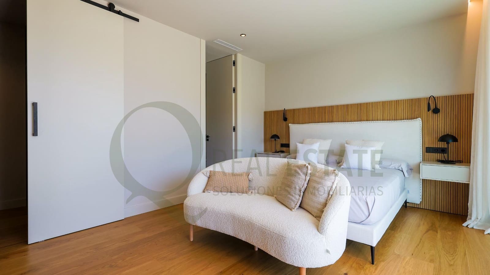 4 slaapkamer Villa te koop in Alicante stad met zwembad - € 2.640.000 (Ref: 9619269)