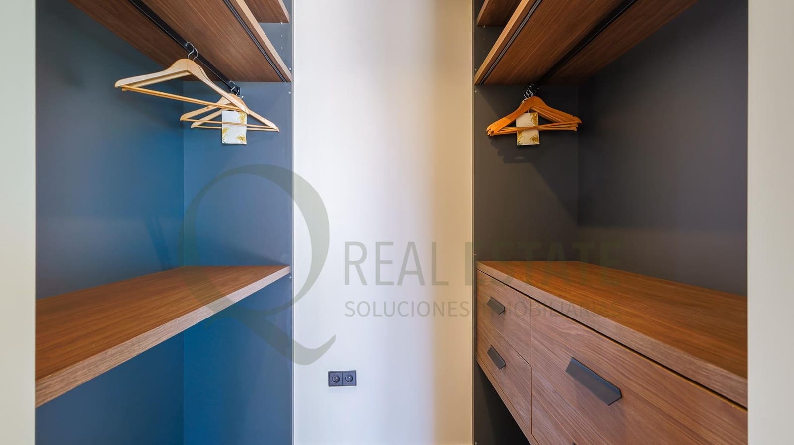 4 slaapkamer Villa te koop in Alicante stad met zwembad - € 2.640.000 (Ref: 9619269)