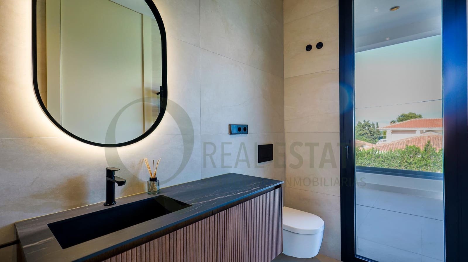 4 slaapkamer Villa te koop in Alicante stad met zwembad - € 2.640.000 (Ref: 9619269)