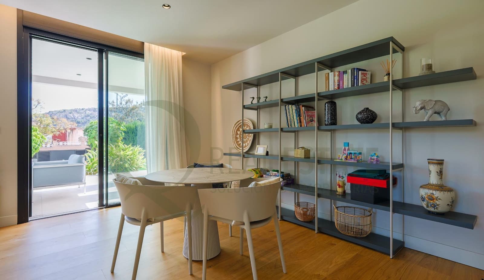 4 slaapkamer Villa te koop in Alicante stad met zwembad - € 2.640.000 (Ref: 9619269)