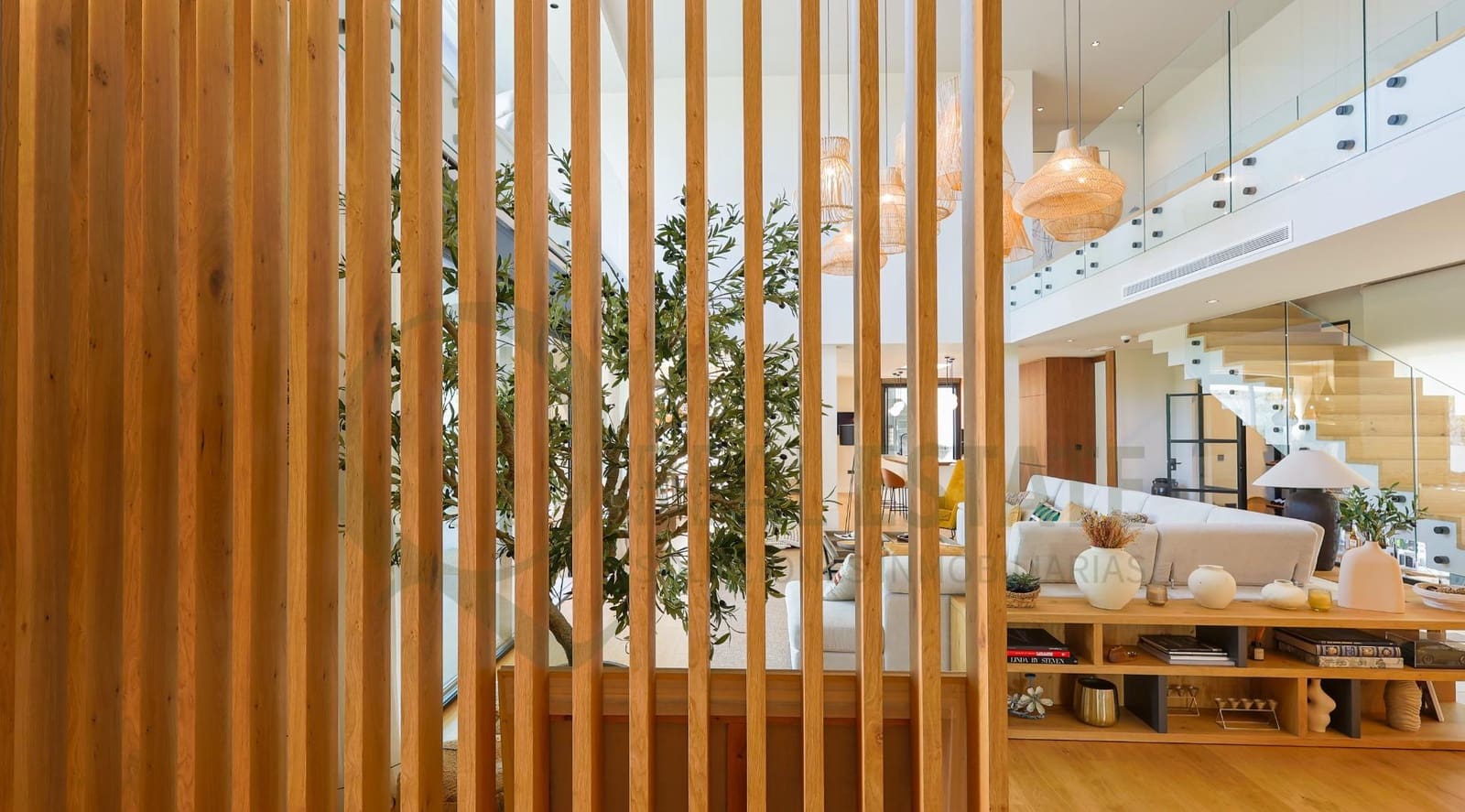 4 slaapkamer Villa te koop in Alicante stad met zwembad - € 2.640.000 (Ref: 9619269)