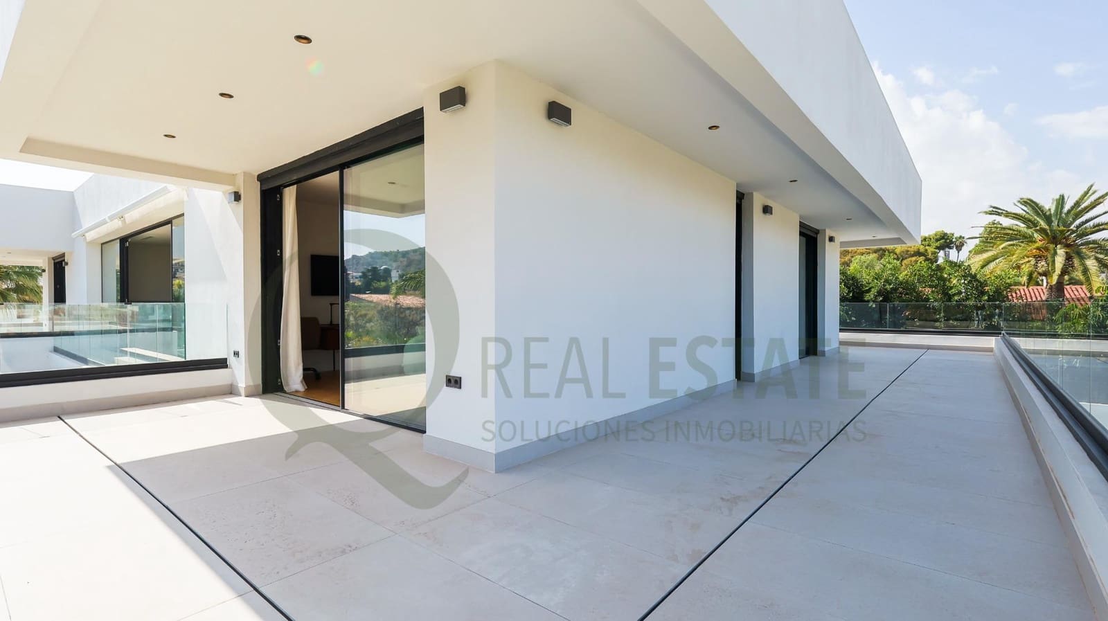 4 slaapkamer Villa te koop in Alicante stad met zwembad - € 2.640.000 (Ref: 9619269)