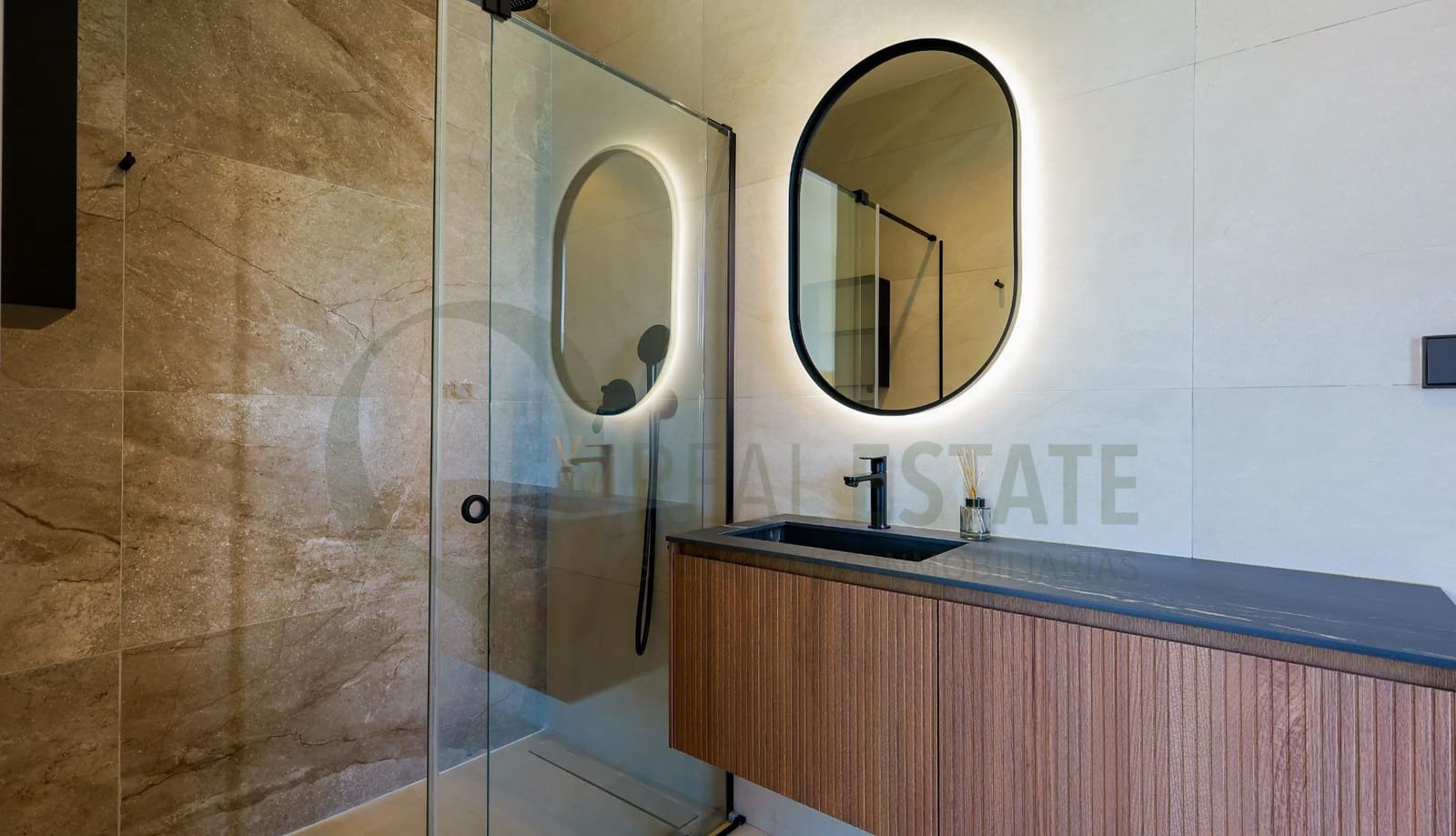 4 slaapkamer Villa te koop in Alicante stad met zwembad - € 2.640.000 (Ref: 9619269)