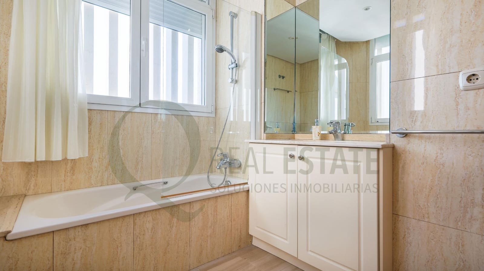 7 sovrum Takvåning att hyra i Cabo de las Huertas med pool garage - 5 000 € (Ref: 9625690)