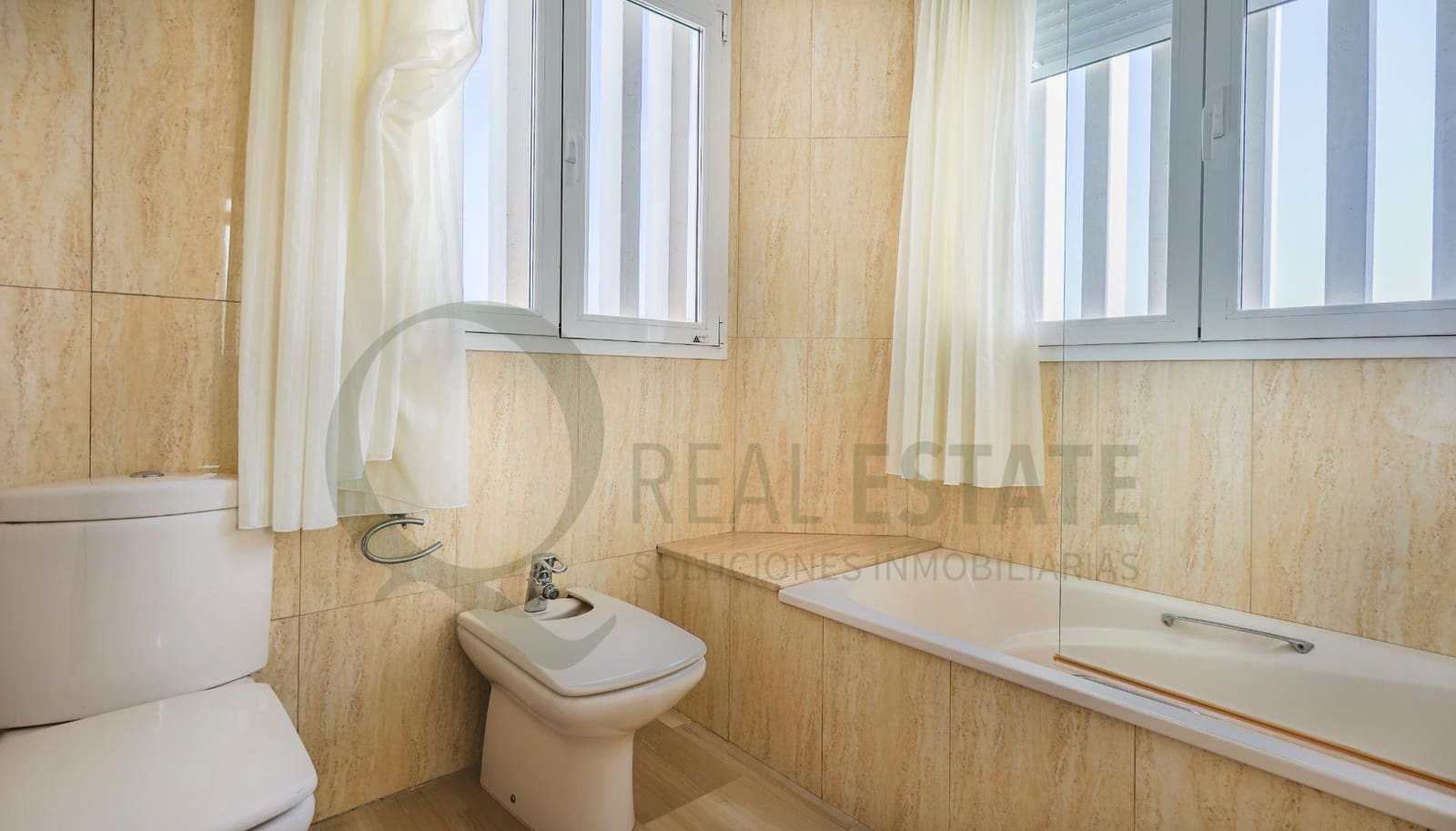 7 sovrum Takvåning att hyra i Cabo de las Huertas med pool garage - 5 000 € (Ref: 9625690)