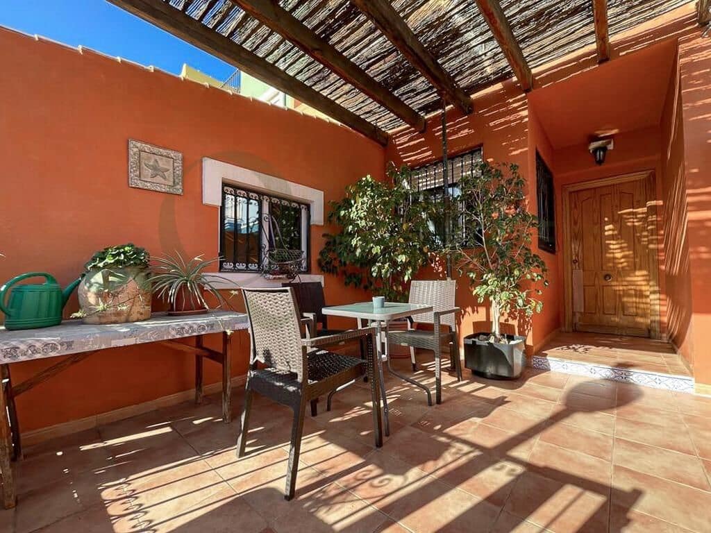 6 makuuhuone Bungalow myytävänä paikassa Muchamiel / Mutxamel mukana uima-altaan 
autotalli - 354 900 € (Ref: 9637629)