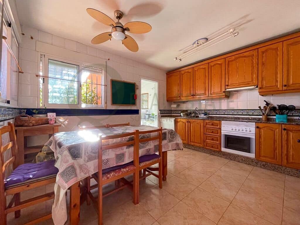 6 makuuhuone Bungalow myytävänä paikassa Muchamiel / Mutxamel mukana uima-altaan 
autotalli - 354 900 € (Ref: 9637629)