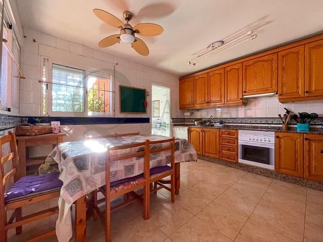 6 makuuhuone Bungalow myytävänä paikassa Muchamiel / Mutxamel mukana uima-altaan 
autotalli - 354 900 € (Ref: 9637629)