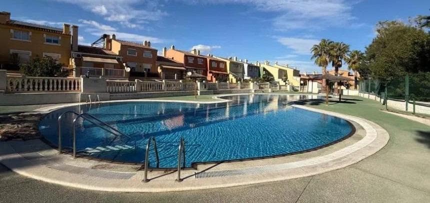 6 makuuhuone Bungalow myytävänä paikassa Muchamiel / Mutxamel mukana uima-altaan 
autotalli - 354 900 € (Ref: 9637629)