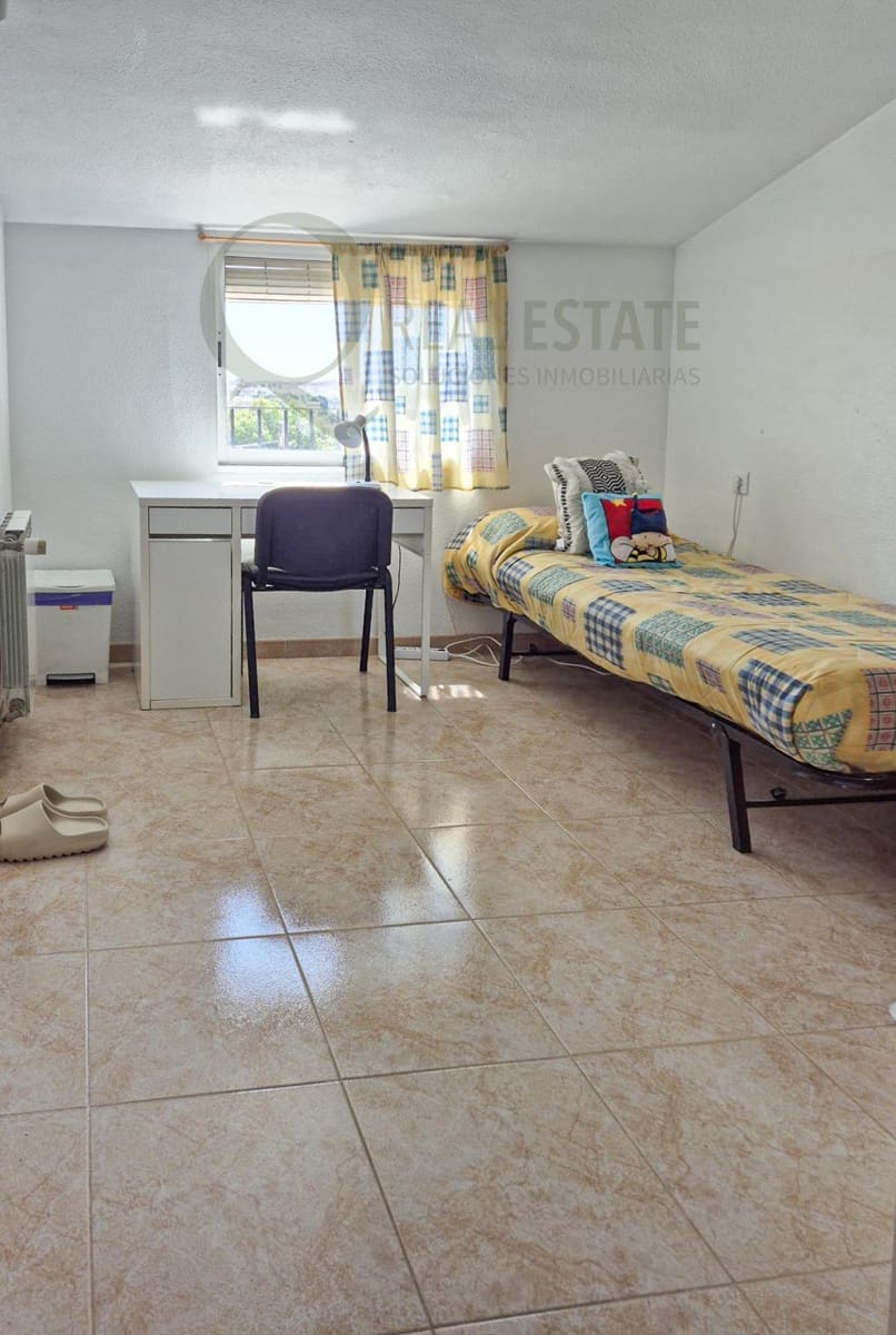 6 makuuhuone Bungalow myytävänä paikassa Muchamiel / Mutxamel mukana uima-altaan 
autotalli - 354 900 € (Ref: 9637629)