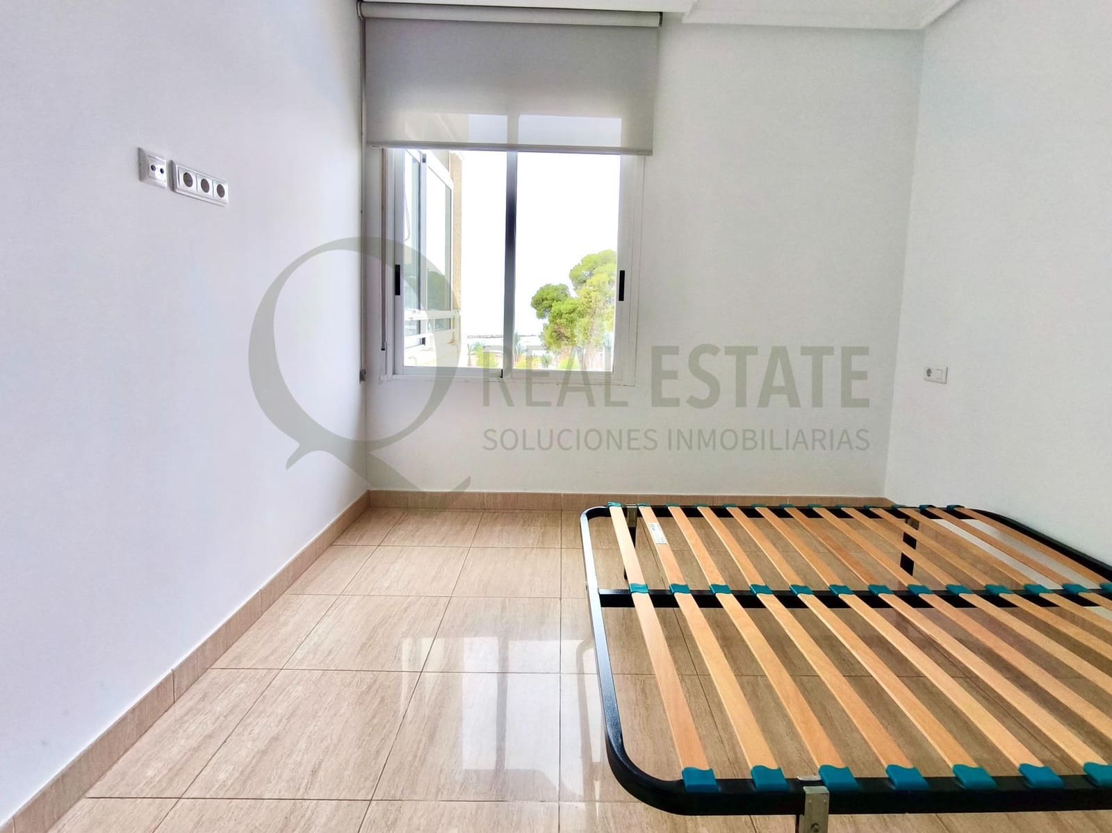 2 sovrum Lägenhet att hyra i Playa de San Juan med pool garage - 1 350 € (Ref: 9645051)