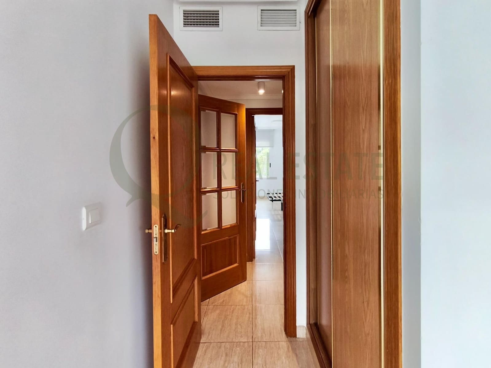 2 sovrum Lägenhet att hyra i Playa de San Juan med pool garage - 1 350 € (Ref: 9645051)